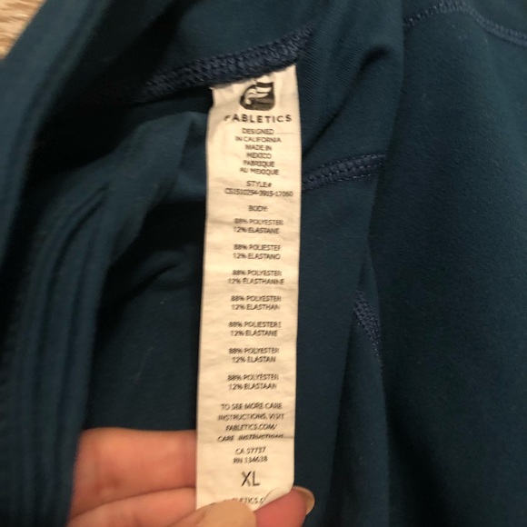 Fabletics leggings - Picture 2 of 2